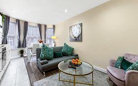 Family Friendly, Zone 2, 2 Beds, Overground